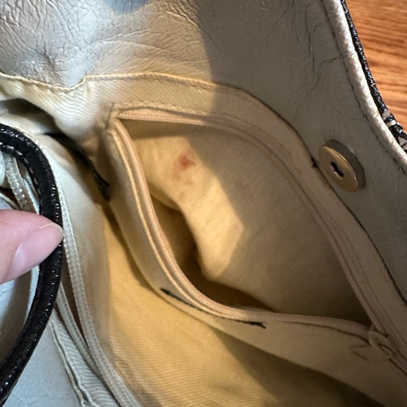 Embroidery on leather handbag RARE - Picture 6 of 9